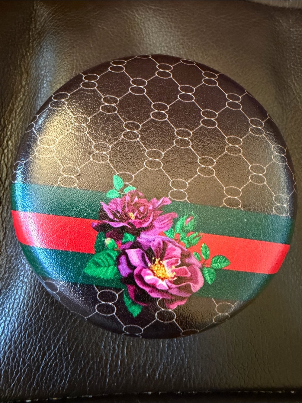 Round Fashion Compact Mirror NWOT - Picture 1 of 3